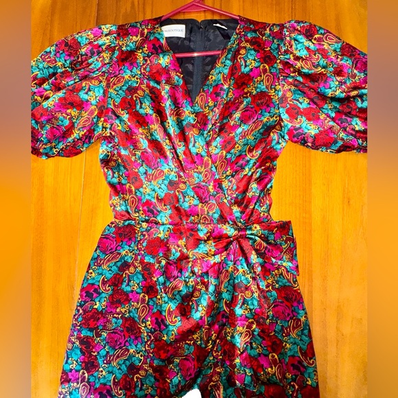 Nipon Boutique Dresses & Skirts - Vintage Nipon Boutique Silk Wrap-Style, Jewel-Tone Floral/Paisley Dress, size 6